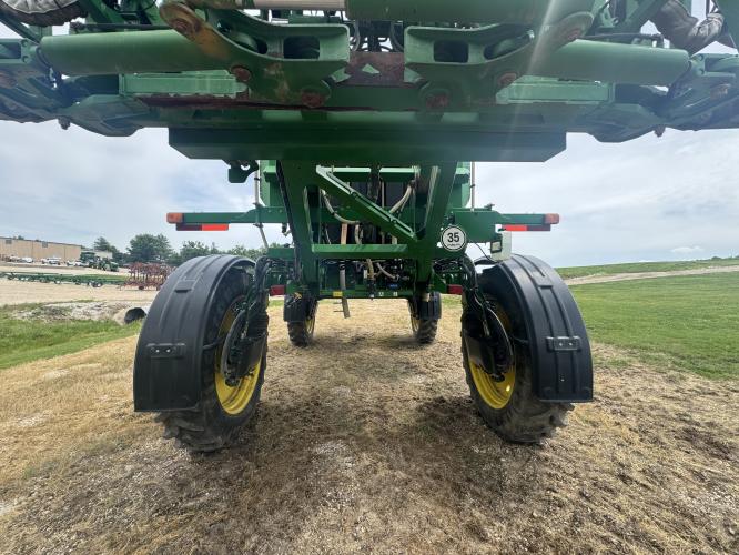 John Deere R4038