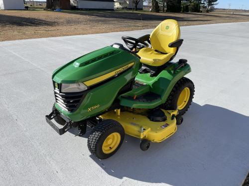 2022 John Deere X590