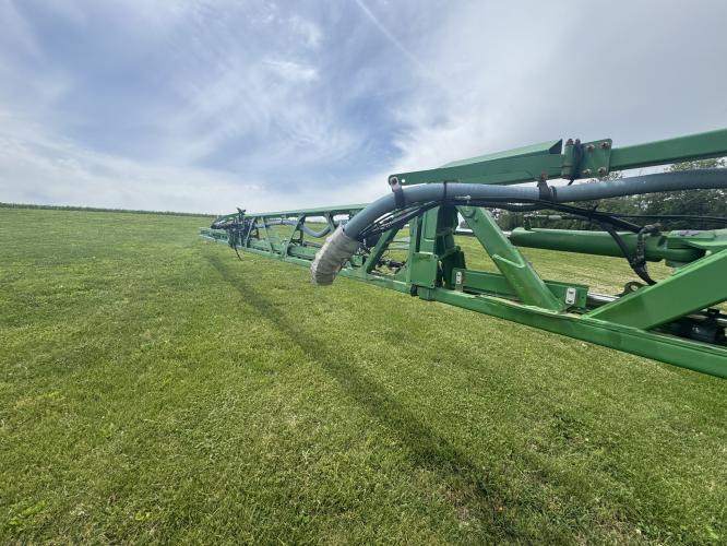 John Deere R4038