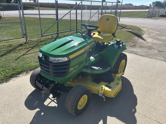 John Deere X730