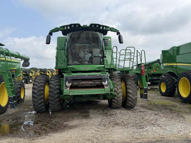 John Deere S770