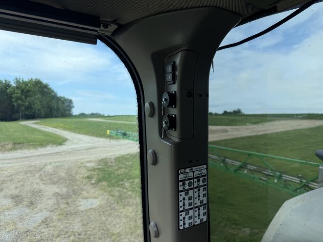 John Deere 612R
