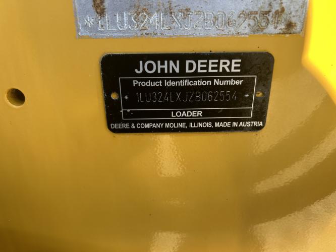 John Deere 324L