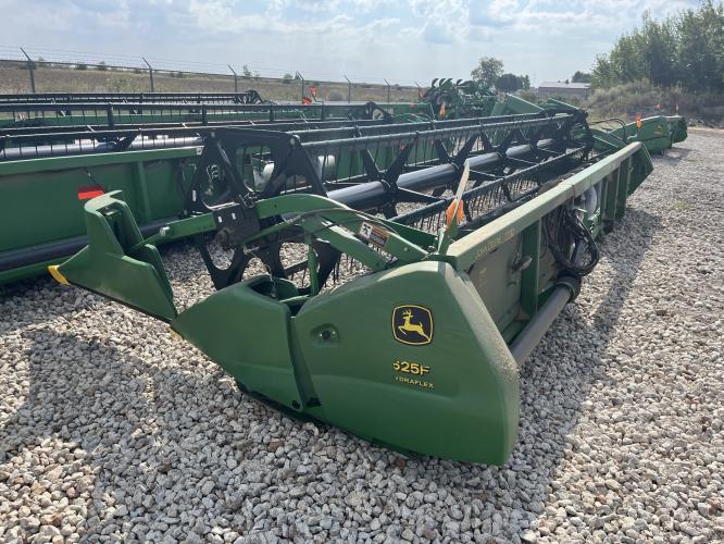 John Deere 625F