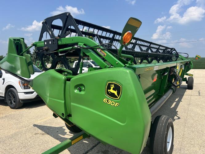 John Deere 630F