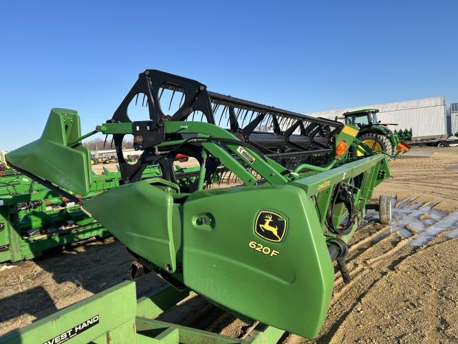 John Deere 620F