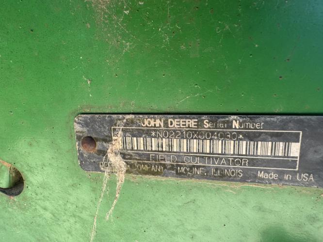 John Deere 2210