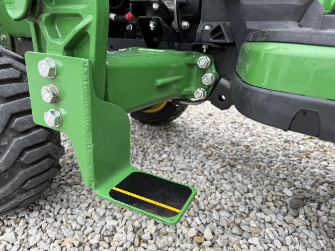 John Deere 1025R
