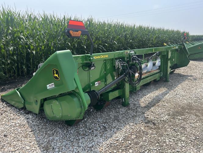 John Deere C8R