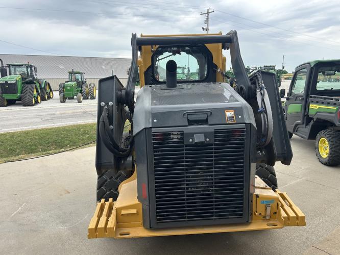 John Deere 330G