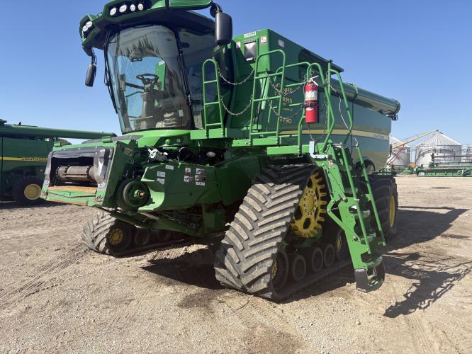 John Deere S790