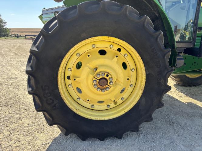 John Deere 7420