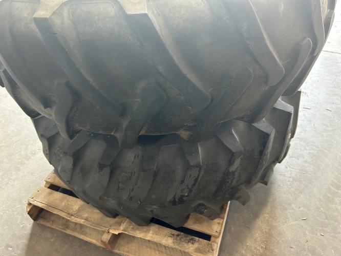 John Deere 18.4x30 clamp on duals