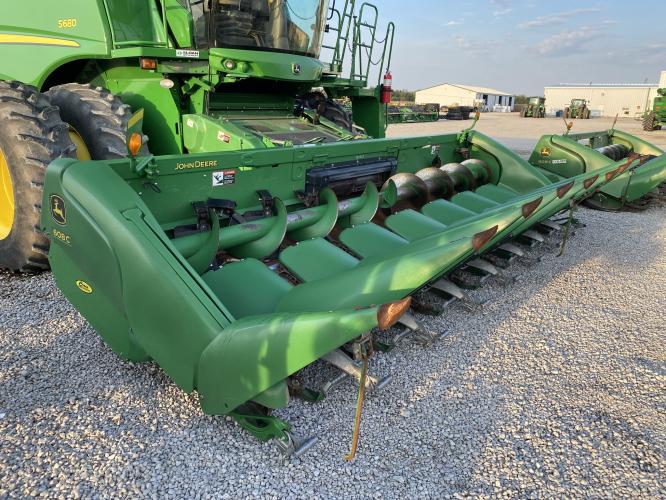 John Deere 608C