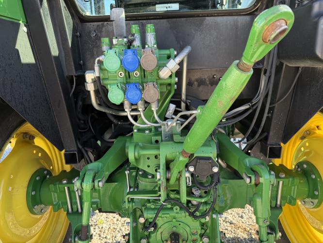 John Deere 5100E