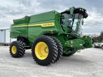 John Deere S7 700
