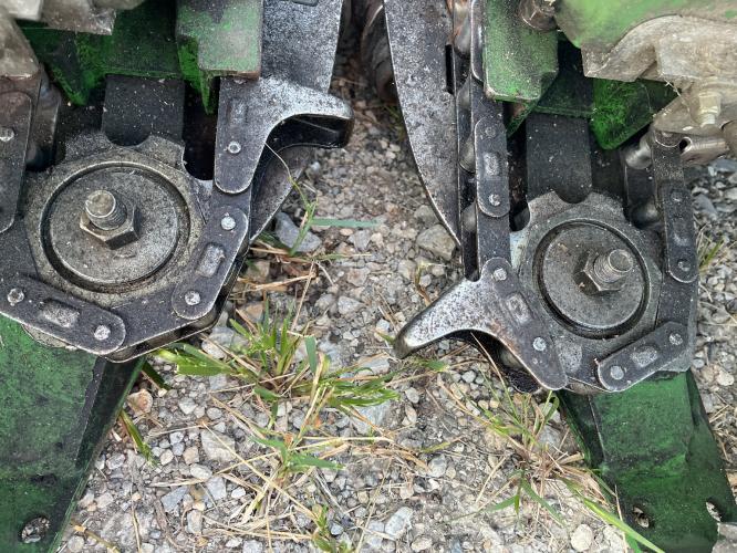 John Deere 608C