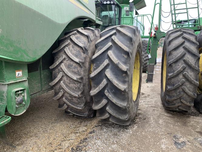 John Deere S680