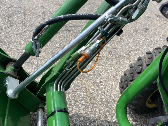 John Deere 1025R