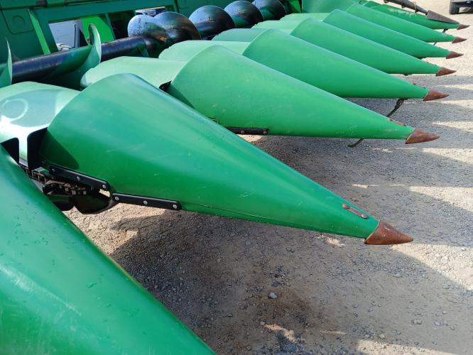 John Deere 608C