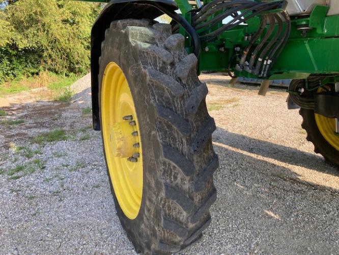 John Deere 412R