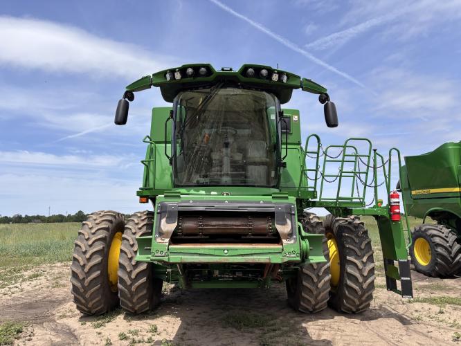 John Deere S770