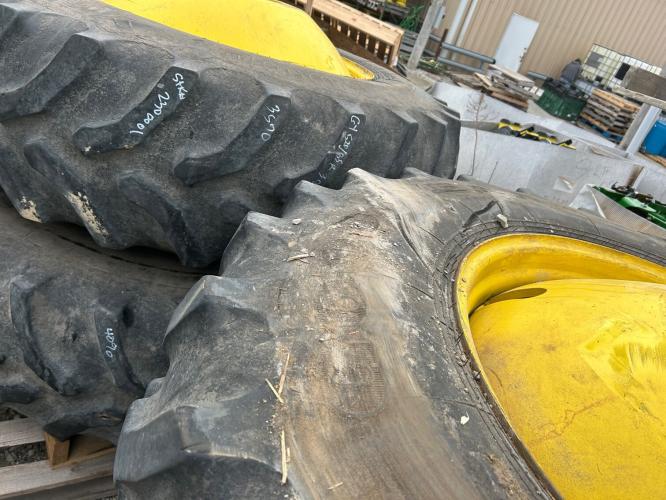 John Deere GY 520/85R38 COMBINE DUAL KIT