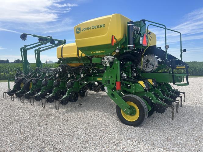 John Deere 1775NT