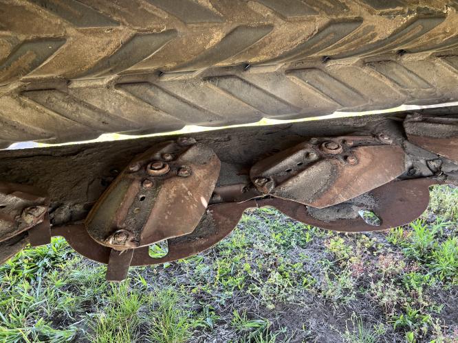 John Deere 835