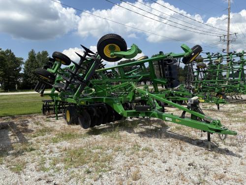2023 John Deere 2720