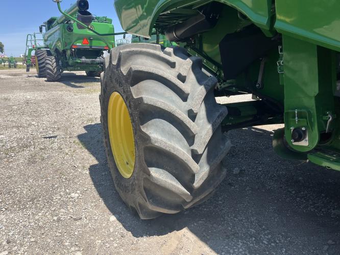 John Deere S790