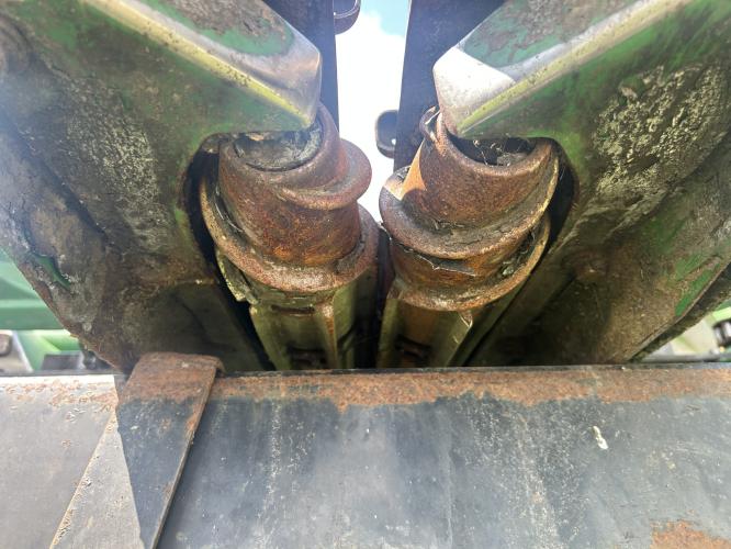 John Deere 708C