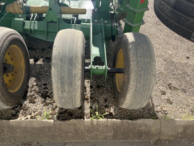 John Deere R15