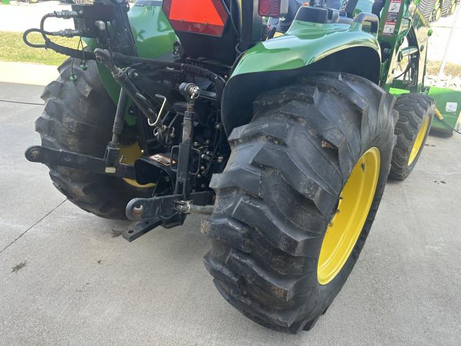 John Deere 4720