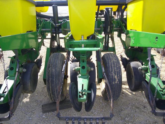 John Deere 1750
