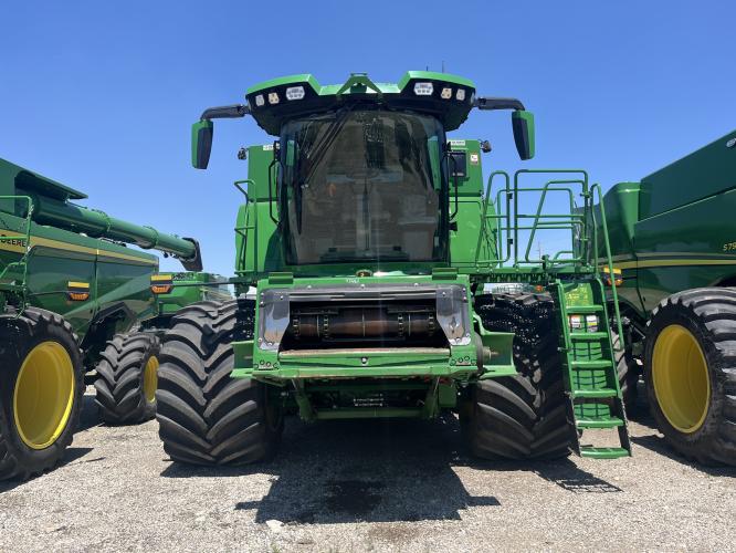 John Deere S7 900
