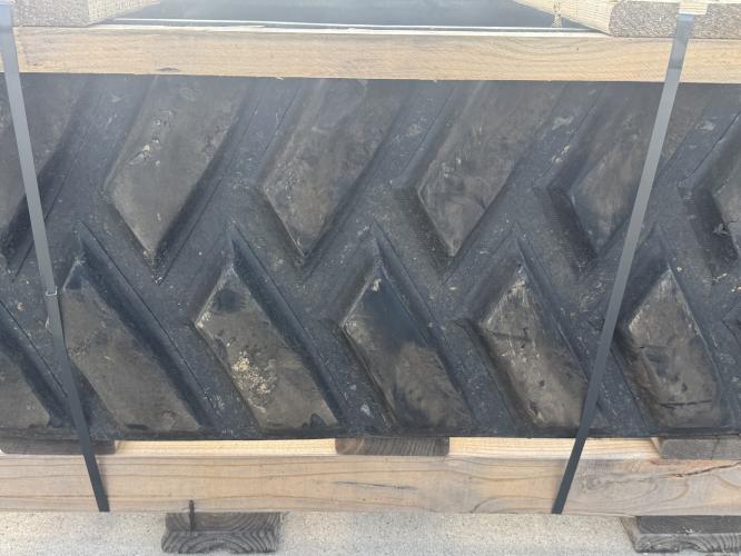 John Deere R565017 18" Track