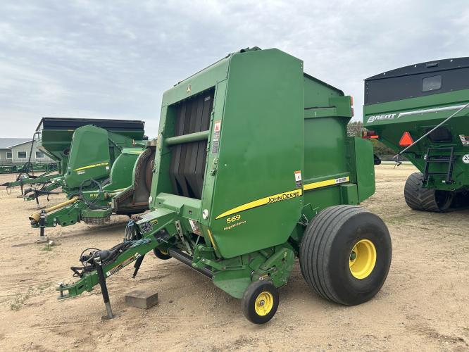 John Deere 569
