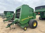 John Deere 569