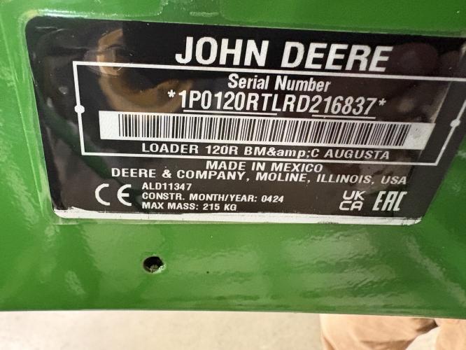 John Deere 120R