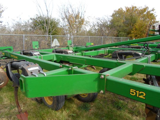 John Deere 512