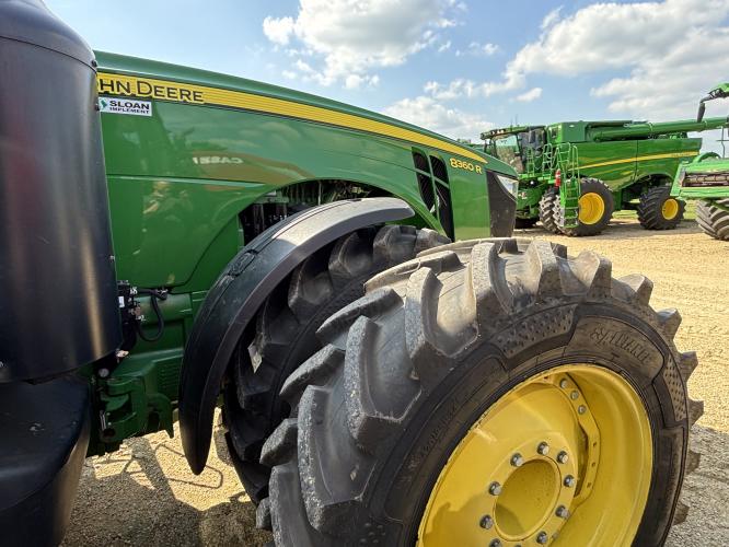 John Deere 8360R