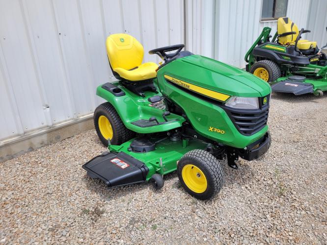 John Deere X390