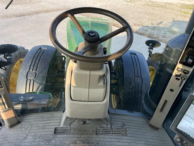 John Deere 8320R