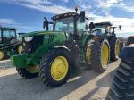 John Deere 6215R