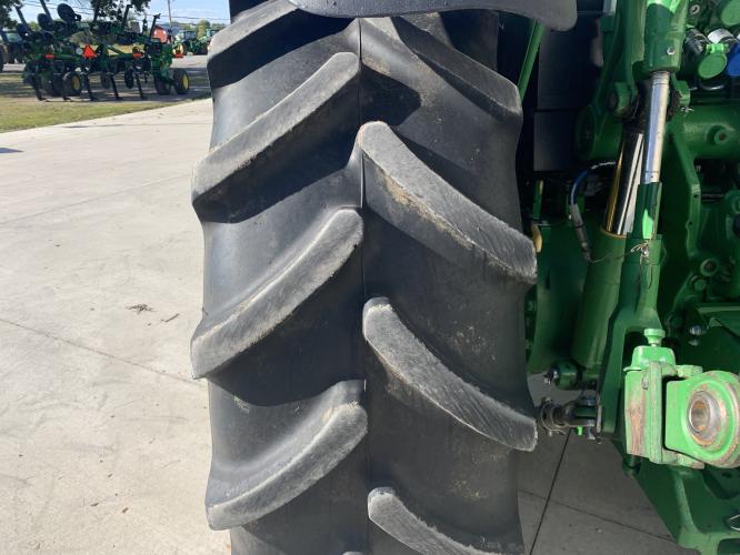 John Deere 5090M