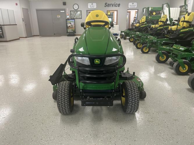John Deere X590