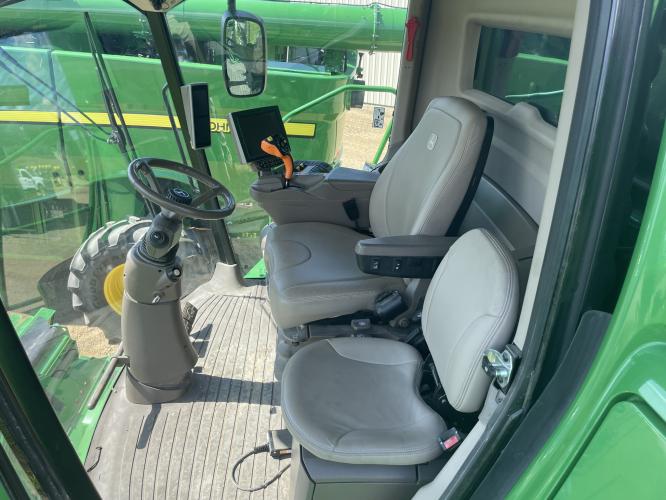 John Deere S780