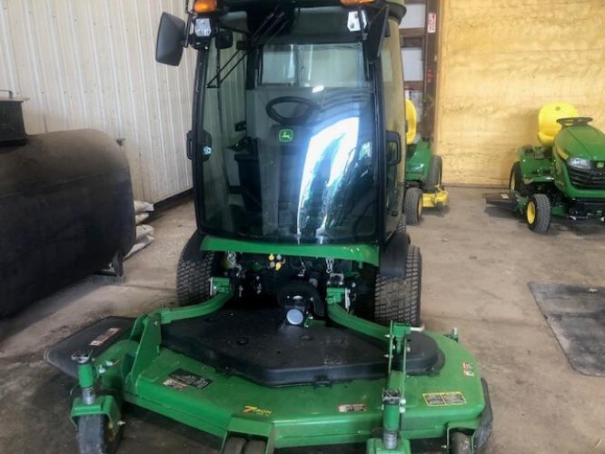 John Deere 1575