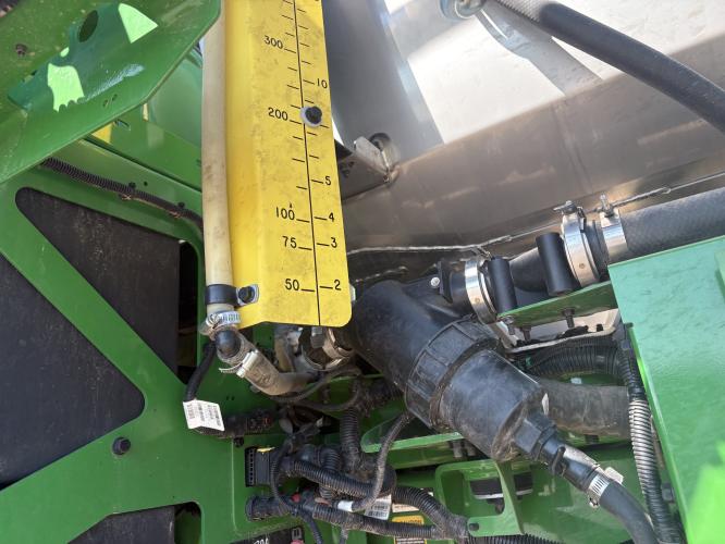 John Deere 412R